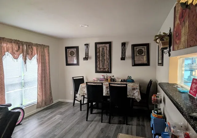 Listing Photo 5 - Condo for sale in building located at 7200 W T C Jester Blvd, Houston, TX 77088 - Unit #33