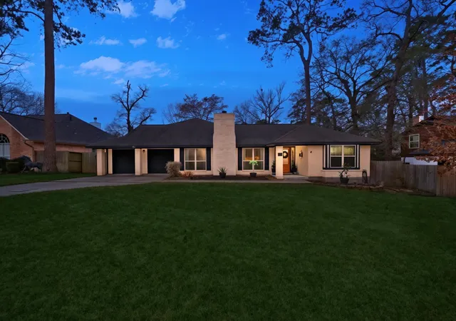 Homes for sale in Montgomery, TX | 120 April Wind Dr E, Montgomery, TX 77356 | MLS# 37189820