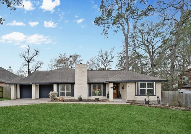 Homes for sale in Montgomery, TX | 120 April Wind Dr E, Montgomery, TX 77356 | MLS# 37189820