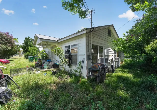 5th image of 105 S Broadway St, Thorndale, TX 76577 | MLS# 43233569