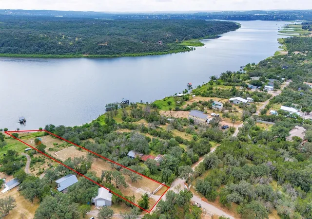 4th image of 303 Lake View Dr, Spicewood, TX 78669 | MLS# 93048269