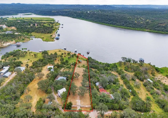5th image of 303 Lake View Dr, Spicewood, TX 78669 | MLS# 93048269