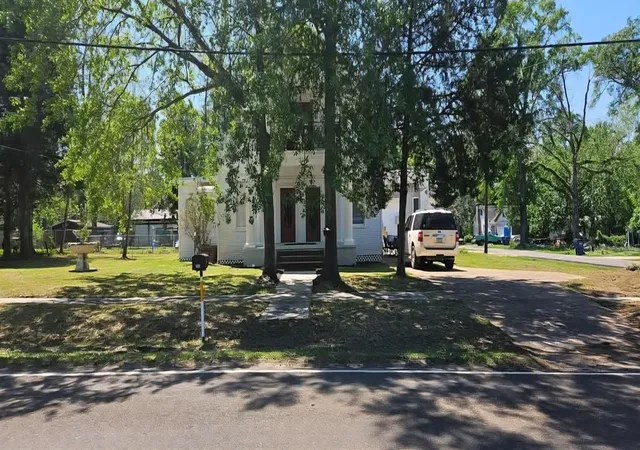 Homes for sale in Kirbyville, TX | 305 W Main St, Kirbyville, TX 75956 | MLS# 16532432
