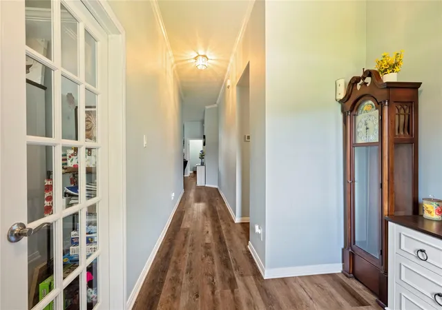 Photo 3 of Sale Pending at 6810 Arlington Dr, Manvel, TX 77578 | MLS# 87456457 | Listing updated on 2026-09-18