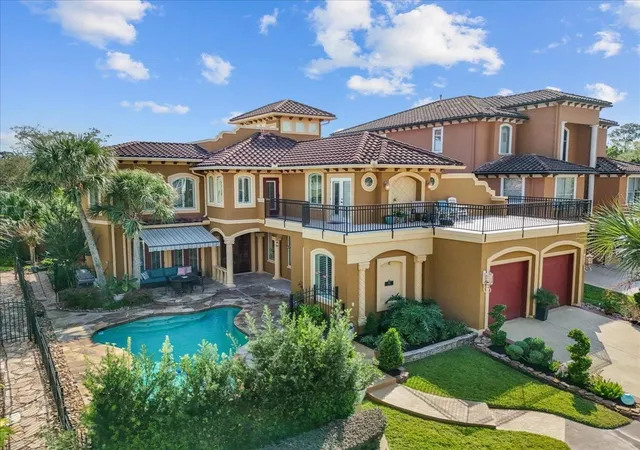 Photo 1 of Sale Pending at 541 Villa Dr, Seabrook, TX 77586 | MLS# 29622287 | Listing updated on 2026-09-09