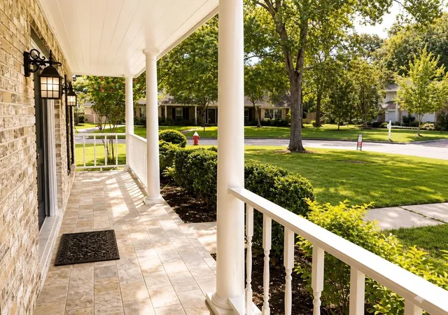 2nd image of 347 Forest Lake Dr, Seabrook, TX 77586 | MLS# 29110851