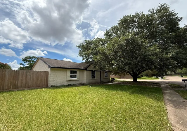 Photo 1 of Single family home for sale at 2227 Cherry Bnd Dr, Houston, TX 77077 | MLS# 63482996 | Listing updated on 2026-09-16