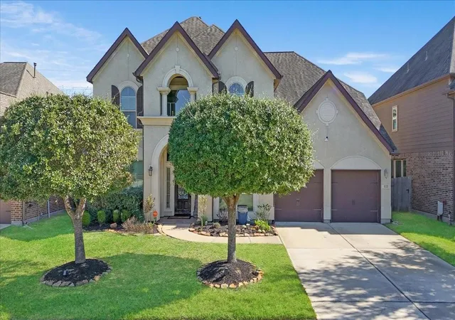 Photo 2 of Single family home for sale at 3203 Seneca Landing Ln, Pearland, TX 77584 | MLS# 38161905 | Listing updated on 2026-09-12