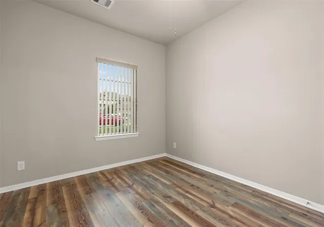 Photo 4 of Sale Pending at 8109 Quartz Ln, Texas City, TX 77591 | MLS# 8471165 | Listing updated on 2026-10-10