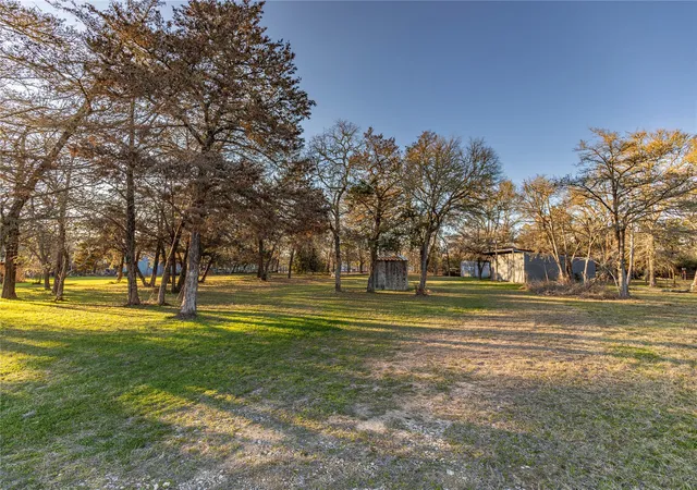 4th image of 125 Forrest Ln, Brenham, TX 77833 | MLS# 25187676