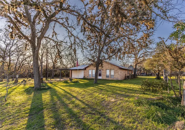 5th image of 125 Forrest Ln, Brenham, TX 77833 | MLS# 25187676