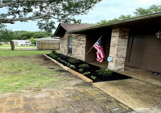 2nd image of 2306 Heather St, Highlands, TX 77562 | MLS# 14747665
