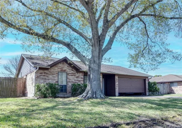 3rd image of 2306 Heather St, Highlands, TX 77562 | MLS# 14747665