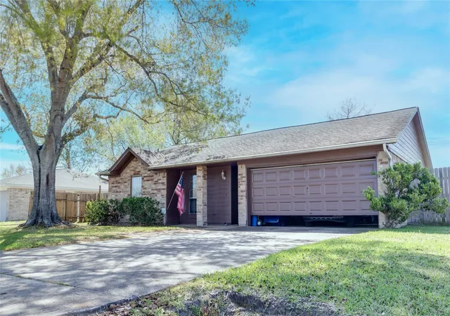 4th image of 2306 Heather St, Highlands, TX 77562 | MLS# 14747665