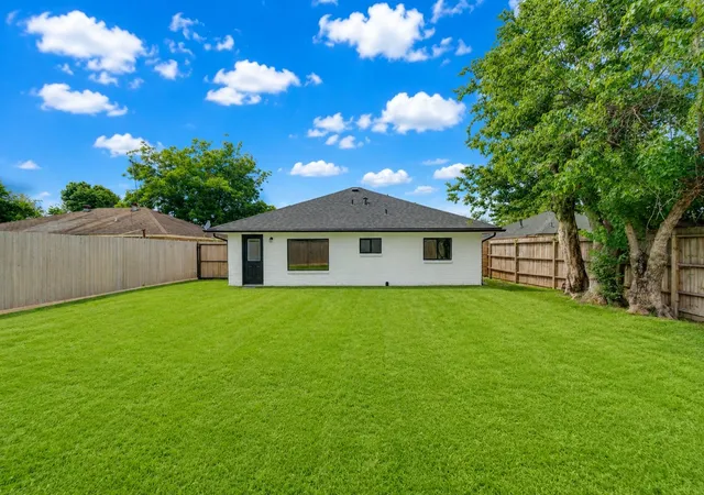 27th image of 863 Marcolin St, Houston, TX 77088 | MLS# 56326466