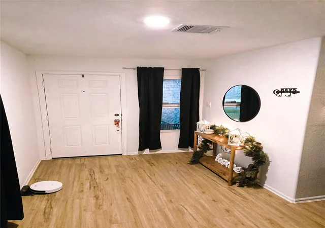 Photo 2 of Single family home for sale at 126 Spring Rose Dr, Magnolia, TX 77354 | MLS# 74163933 | Listing updated on 2026-08-26