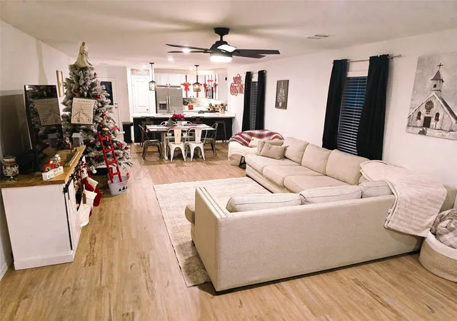 Photo 3 of Single family home for sale at 126 Spring Rose Dr, Magnolia, TX 77354 | MLS# 74163933 | Listing updated on 2026-08-26