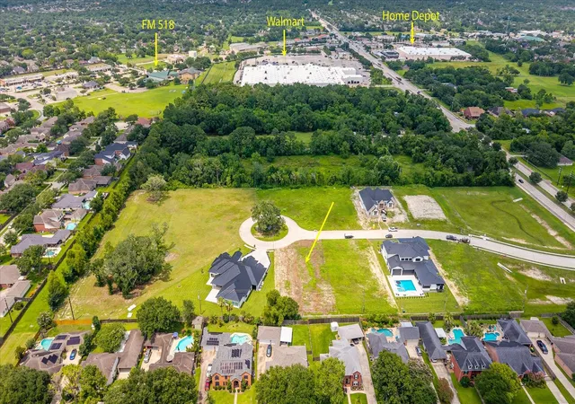 4th image of 1618 Crown Oaks Ct, Pearland, TX 77581 | MLS# 56483655