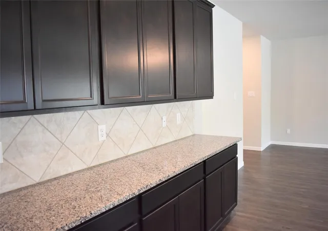 5th image of 3622 Vista Pointe Dr, Pasadena, TX 77504 | MLS# 60508404