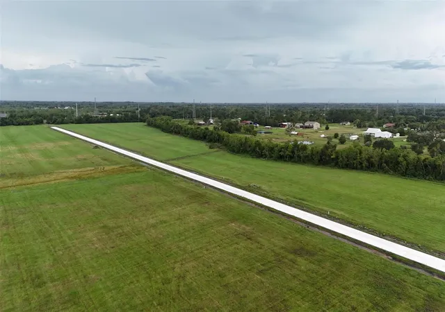 4th image of 1619 Rymal Ranch Rd, Alvin, TX 77511 | MLS# 62351462