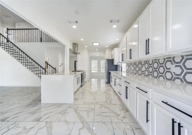 Photo 3 of Single family home for sale at 12606 Brandon Bnd Dr, Missouri City, TX 77489 | MLS# 34395183 | Listing updated on 2026-08-23