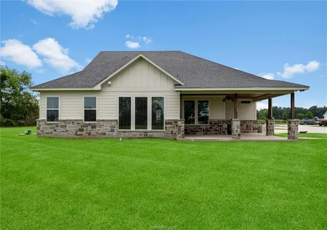 Homes for sale in Franklin, TX | 914 Axis Ln, Franklin, TX 77856 | MLS# 32230738