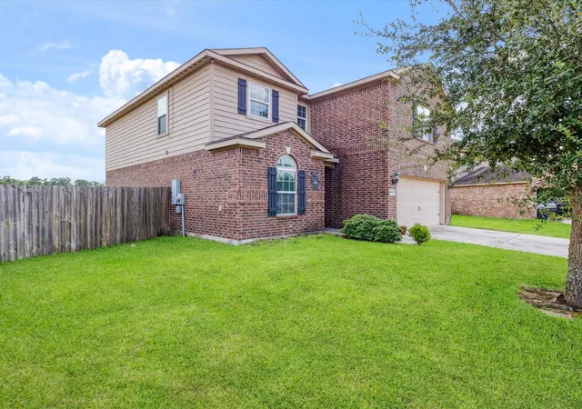 Photo 3 of Single family home for sale at 8843 Hazel Rose Sky Dr, Humble, TX 77338 | MLS# 13384889 | Listing updated on 2026-09-07