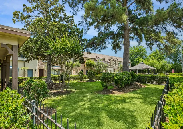 29th image of 14719 Barryknoll Ln #51, Houston, TX 77079 | MLS# 83582370