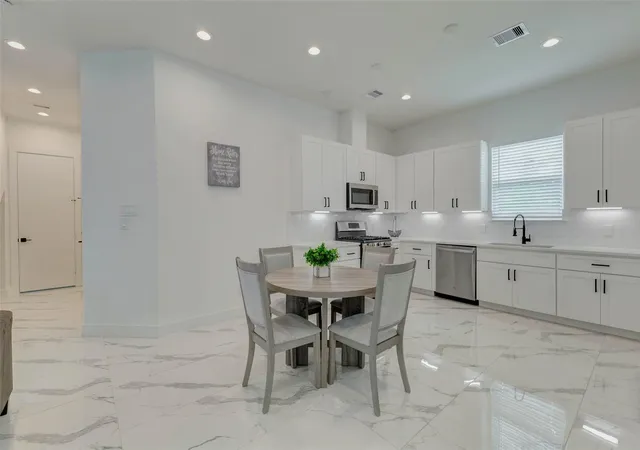 4th image of 5705 Elysium St, Houston, TX 77091 | MLS# 16237906
