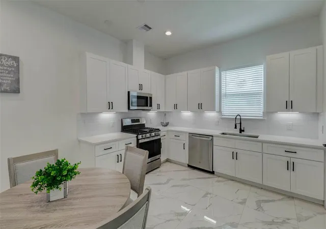 5th image of 5705 Elysium St, Houston, TX 77091 | MLS# 16237906