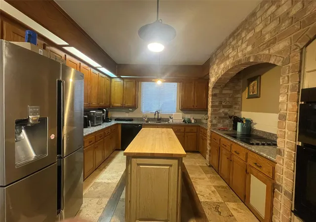 Photo 3 of Sale Pending at 17810 Clearlight Ln, Spring, TX 77379 | MLS# 28500745 | Listing updated on 2026-09-17