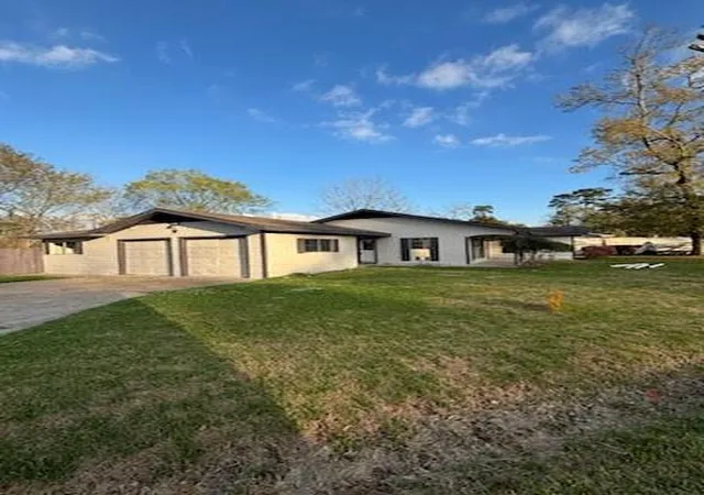 Homes for sale in Beaumont, TX | 4220 Redwood Dr, Beaumont, TX 77703 | MLS# 20727698