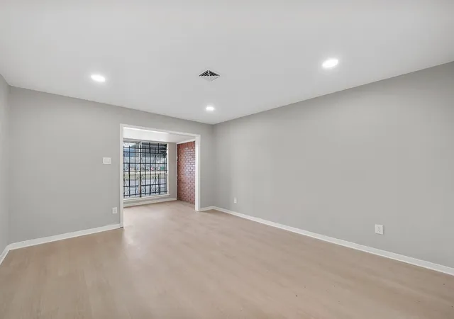 Photo 4 of Single family home for sale at 9347 Clearway Dr, Houston, TX 77033 | MLS# 25785743 | Listing updated on 2026-08-29
