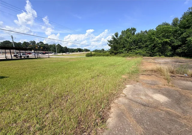 39th image of 915 E Gibson St, Jasper, TX 75951 | MLS# 64517411