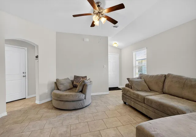 Homes for sale in Bryan, TX | 5235 Montague Loop, Bryan, TX 77807 | MLS# 38090161