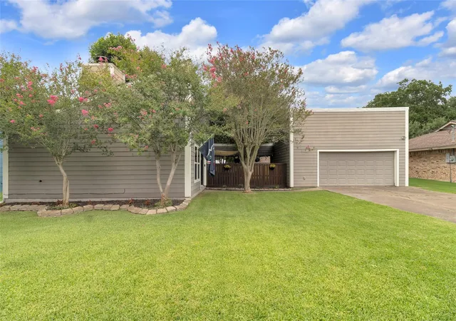 Photo 1 of Single family home for sale at 1217 Ivy Ave, Deer Park, TX 77536 | MLS# 33759165 | Listing updated on 2026-10-07