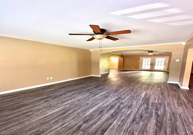 Photo 2 of Single family home for sale at 5830 Effingham Dr, Houston, TX 77035 | MLS# 74357184 | Listing updated on 2026-08-19
