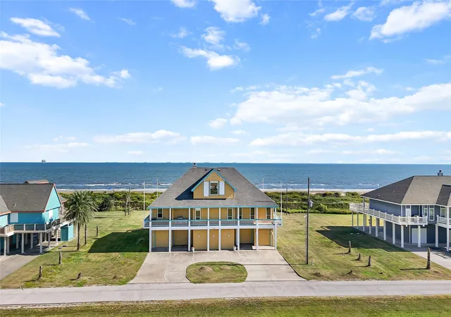 Photo 2 of Single family home for sale at 680 Villa Dr, Port Bolivar, TX 77650 | MLS# 82286797 | Listing updated on 2026-05-03