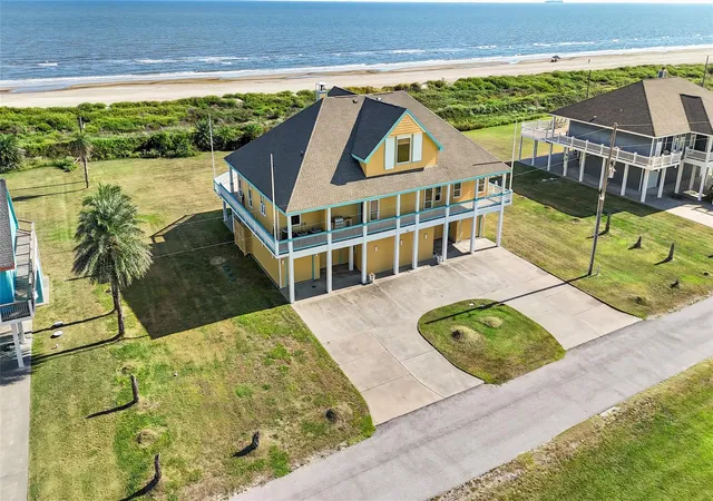 Photo 3 of Single family home for sale at 680 Villa Dr, Port Bolivar, TX 77650 | MLS# 82286797 | Listing updated on 2026-05-03