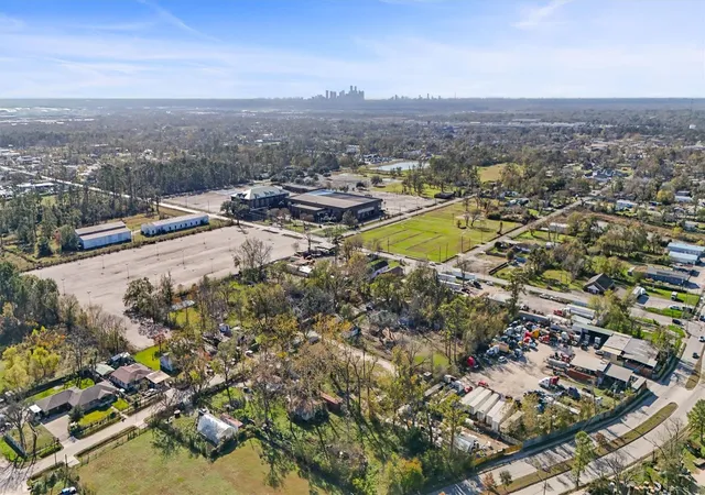 5th image of 8533 Furray Rd, Houston, TX 77028 | MLS# 68538991