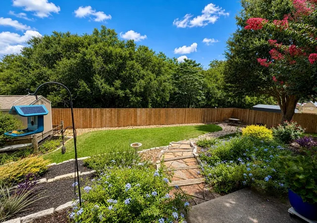2nd image of 2902 Twisted Oak Dr, Brenham, TX 77833 | MLS# 51848823