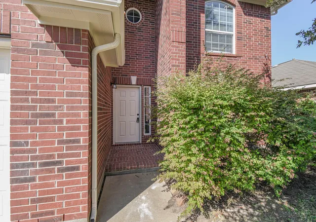 Photo 2 of Single family home for sale at 7206 Avon Park Ln, Houston, TX 77083 | MLS# 4119311 | Listing updated on 2026-08-05