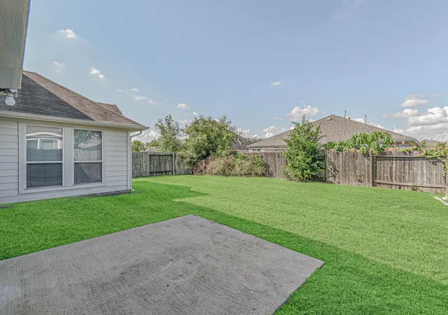 Photo 3 of Single family home for sale at 7206 Avon Park Ln, Houston, TX 77083 | MLS# 4119311 | Listing updated on 2026-08-05