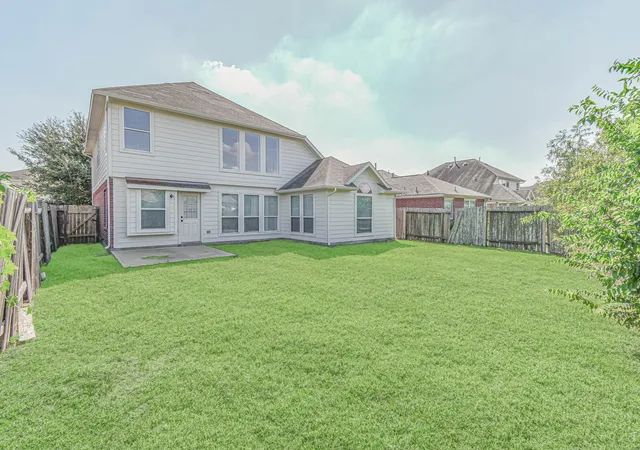 Photo 3 of Single family home for sale at 7206 Avon Park Ln, Houston, TX 77083 | MLS# 4119311 | Listing updated on 2026-08-05