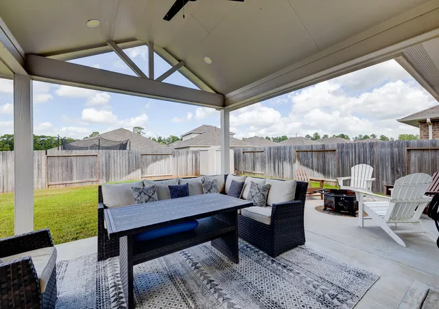 Photo 2 of Single family home for sale at 40455 Garden Heights Ln, Magnolia, TX 77354 | MLS# 26435643 | Listing updated on 2026-09-13