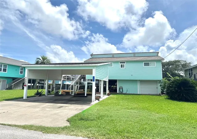 Homes for sale in Crystal Beach, TX | 1205 Bay St, Crystal Beach, TX 77650 | MLS# 48892546