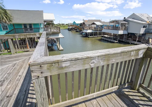 Homes for sale in Crystal Beach, TX | 1205 Bay St, Crystal Beach, TX 77650 | MLS# 48892546