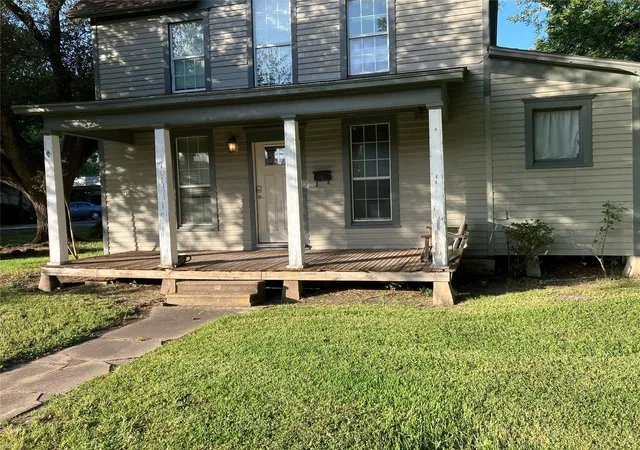 Photo 2 of Single family home for sale at 701 August St, El Campo, TX 77437 | MLS# 96693098 | Listing updated on 2026-09-02