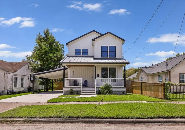 Single family home for sale at 802 Thomas Ave, Pasadena, TX 77506 | MLS# 15934615