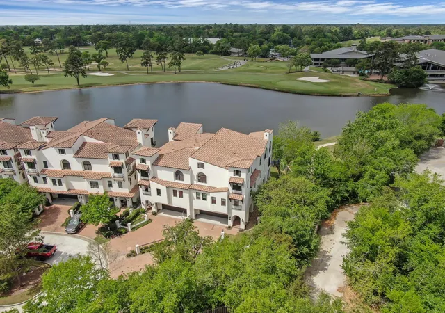 Photo 2 of Townhouse for sale at 22 Lakeside Cvs, Spring, TX 77380 | MLS# 55898166 | Listing updated on 2026-08-24